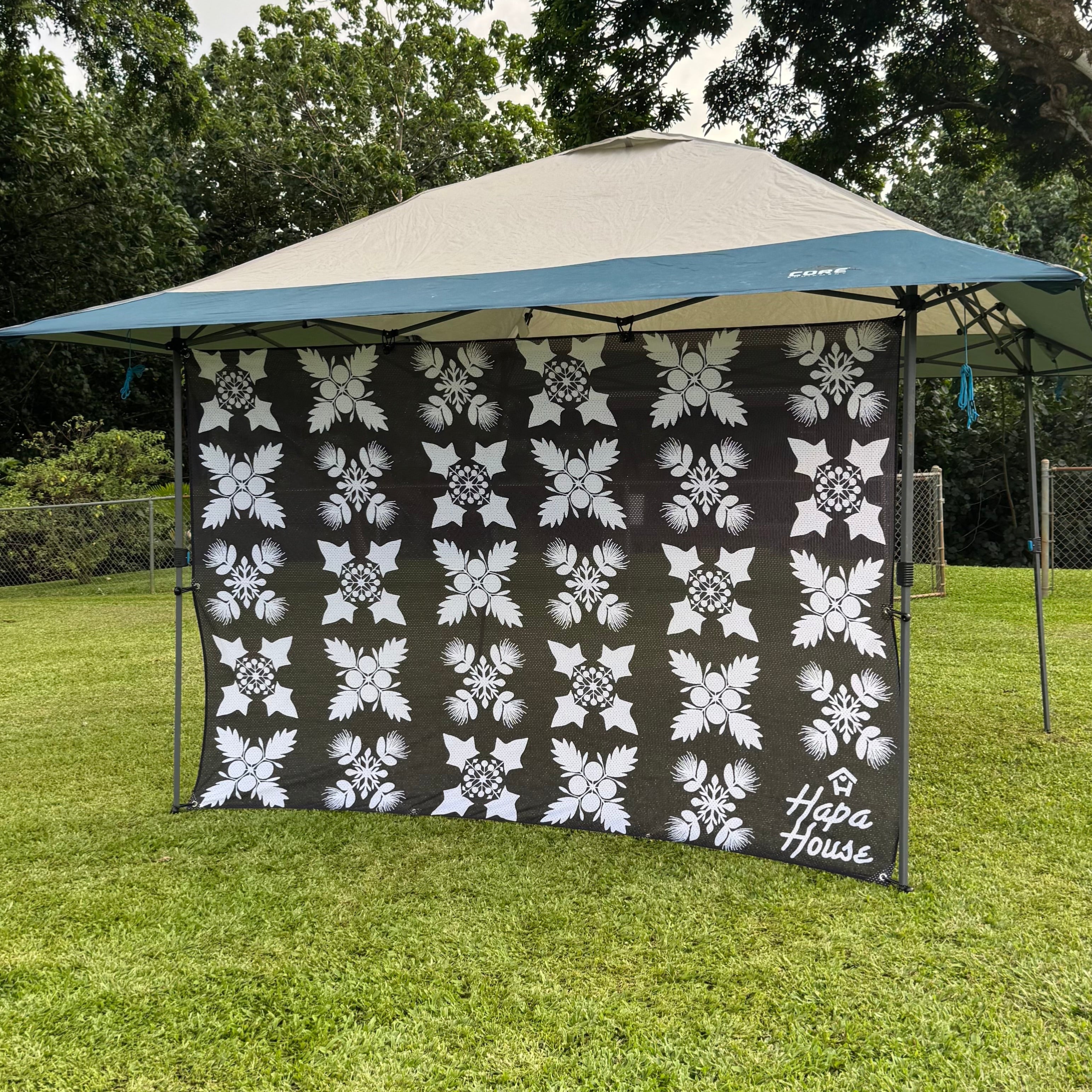 Tent Screen in black and white Quilt blocks