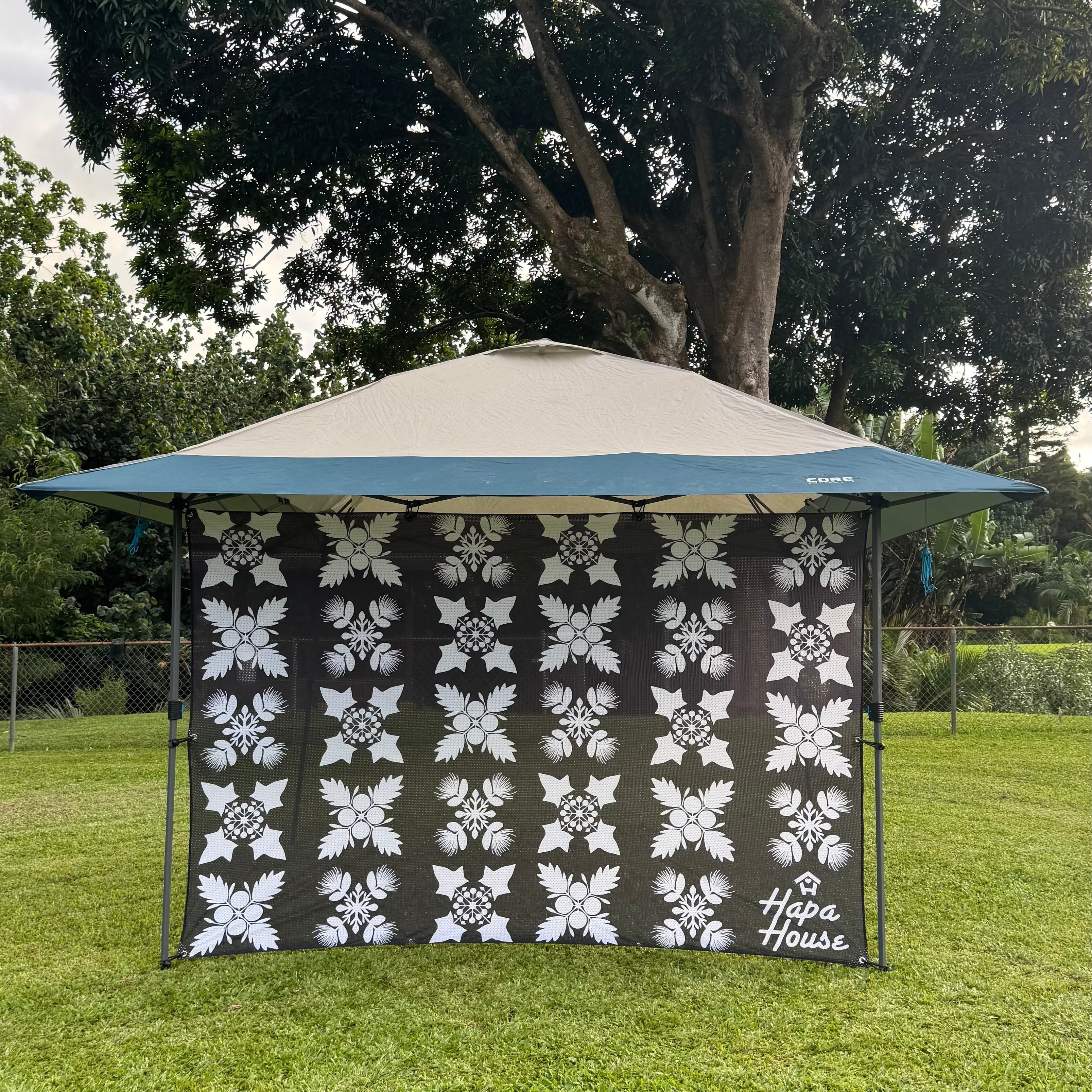 Tent Screen in black and white Quilt blocks