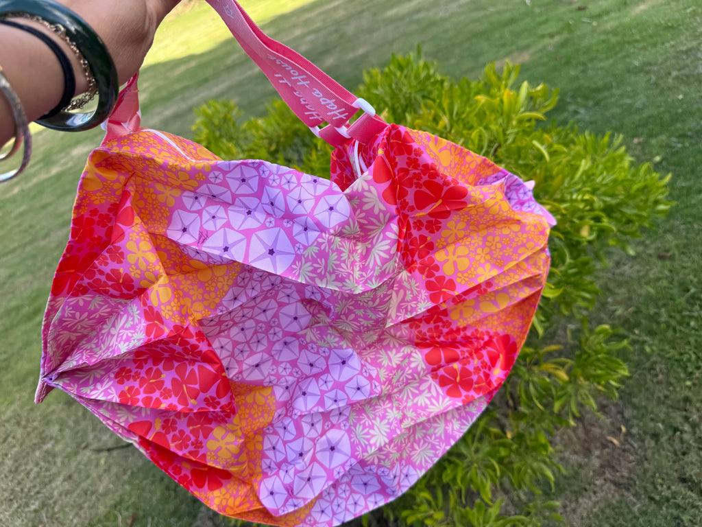 Roll Up Shopping Bag in pink Pua party