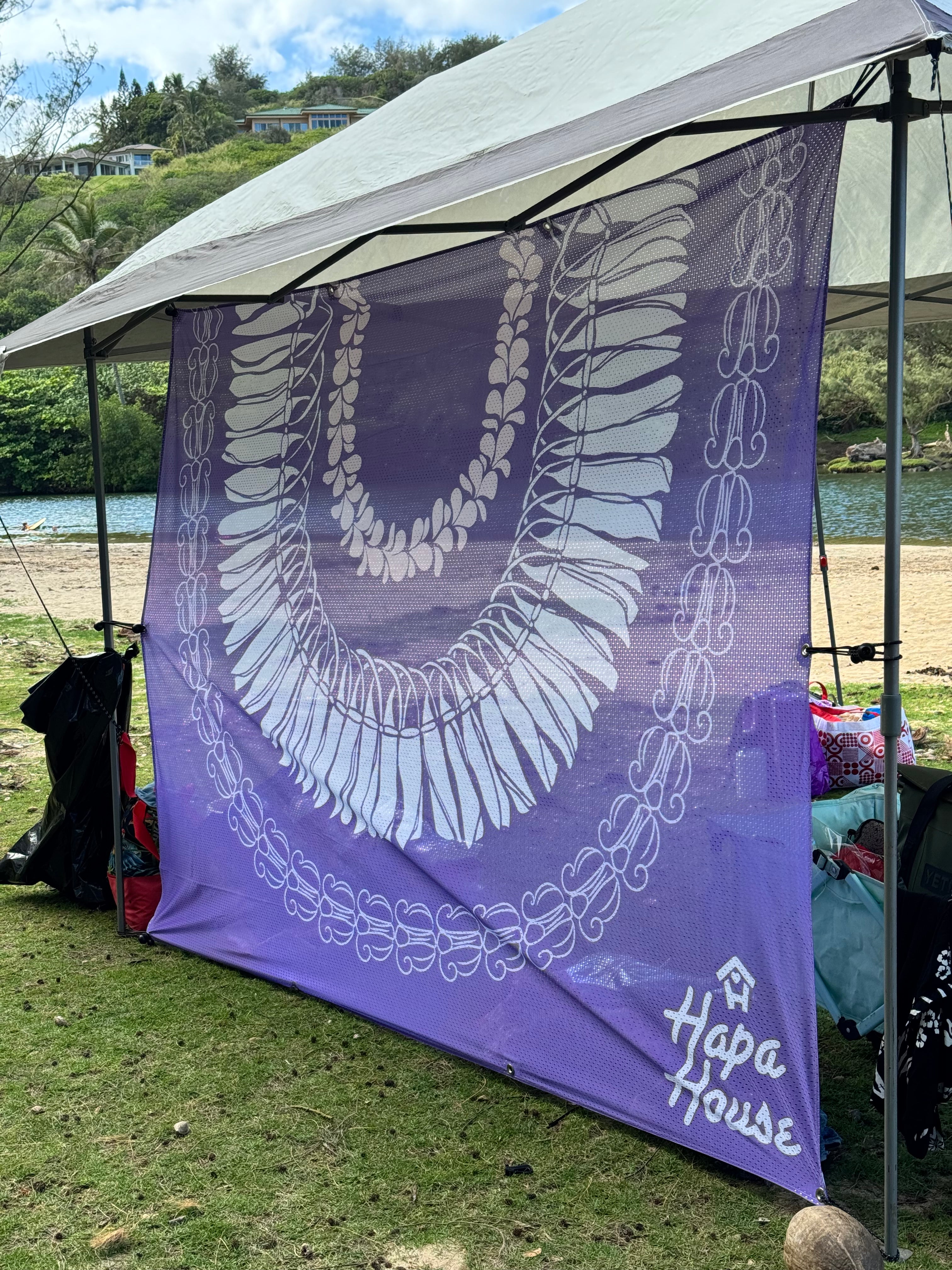 Tent Screen in Purple Leis