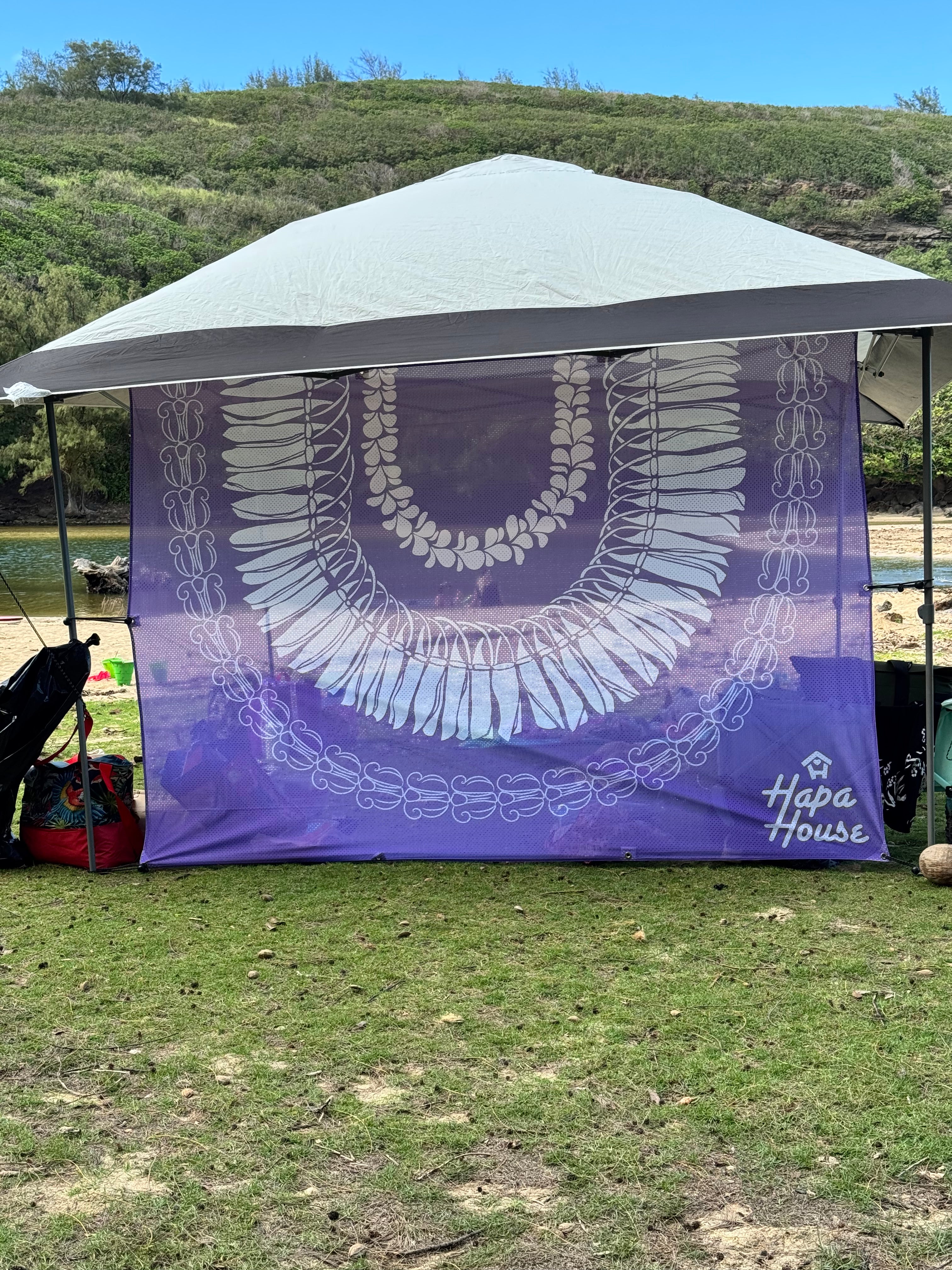Tent Screen in Purple Leis